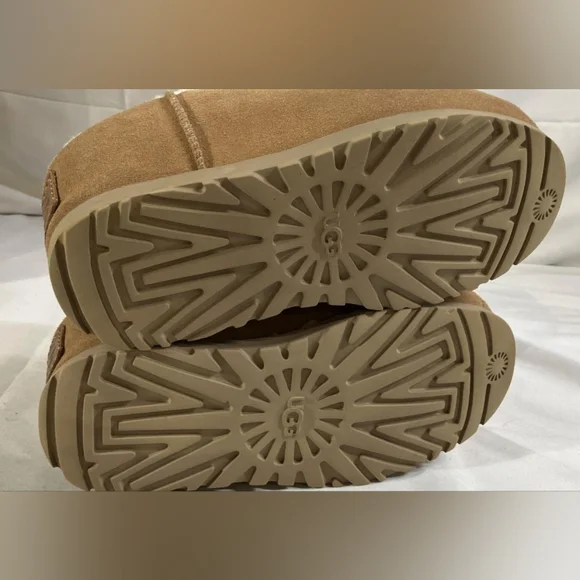 UGG Wmns Pumped Slide 'Chestnut' Slippers Size 9 W/Box MSRP $160 - Picture 9 of 12